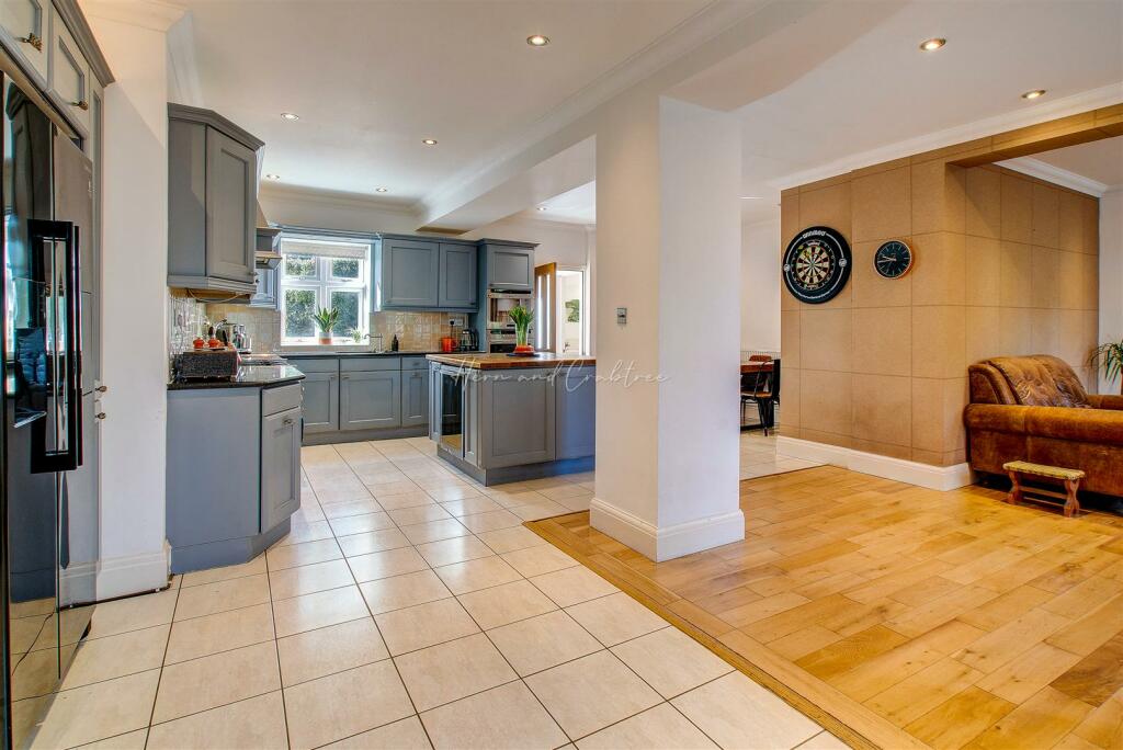 Holybush Road, Cyncoed, HernCrabtree (29).jpg