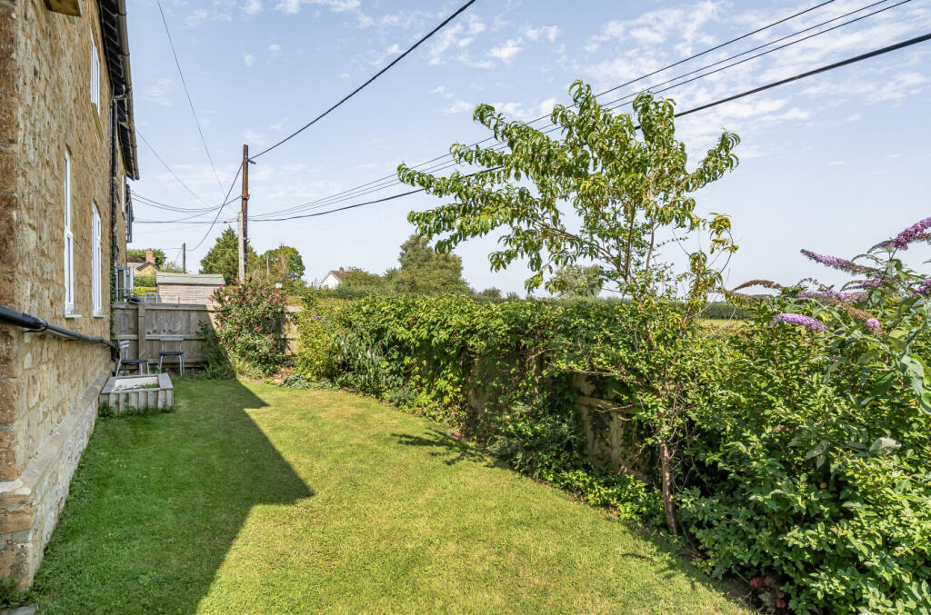 1335337-3-689b951...