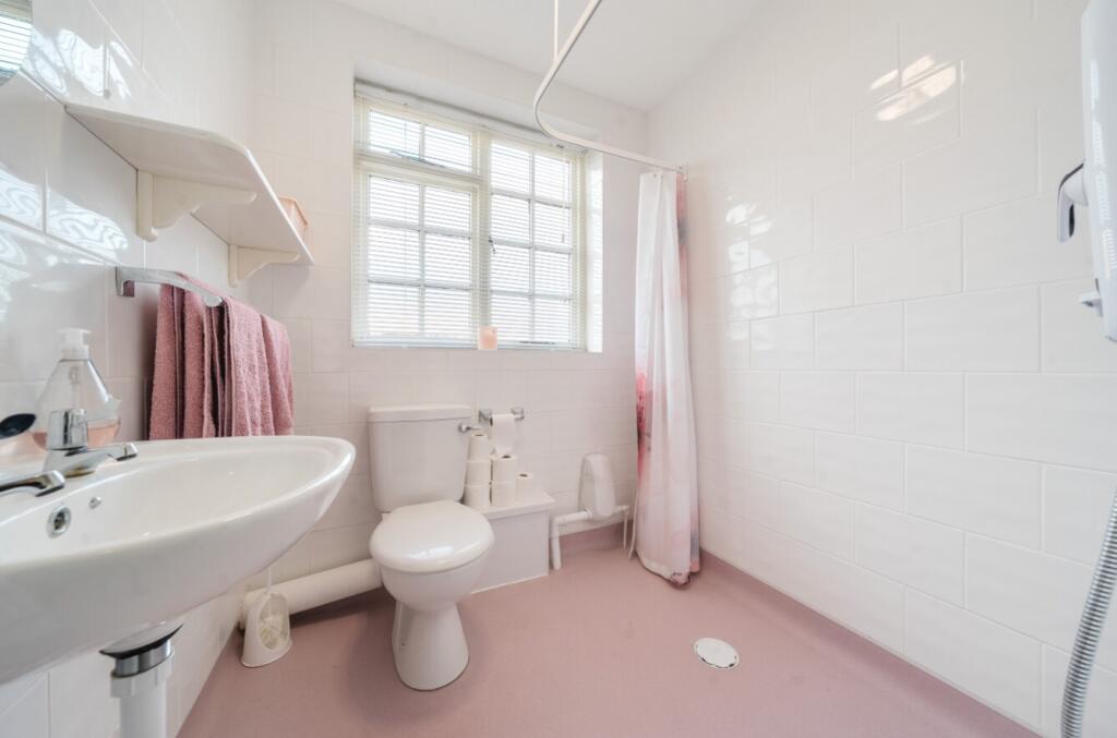 1372656-12-68fab1d16b99a