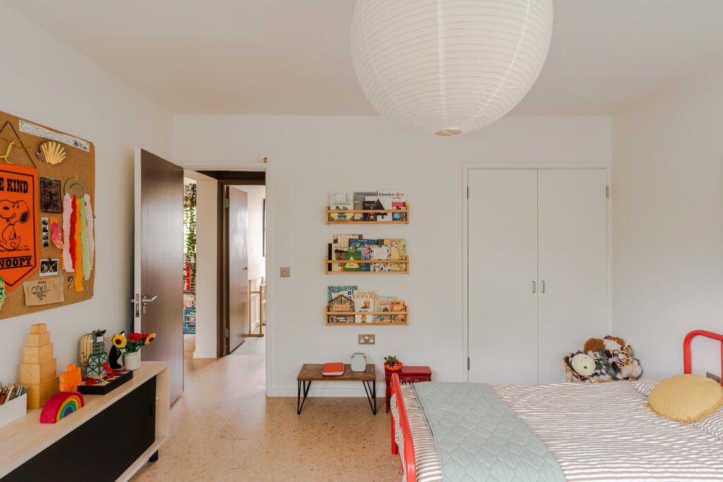 314670 - 9, Marlowe Court, Parkleys-12.jpeg