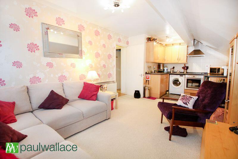 Lounge/Kitchen