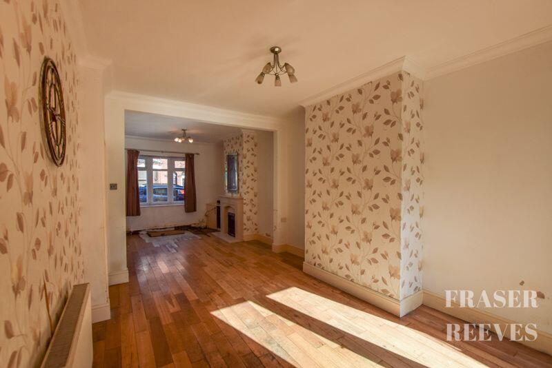 LIVING ROOM / DINING ROOM