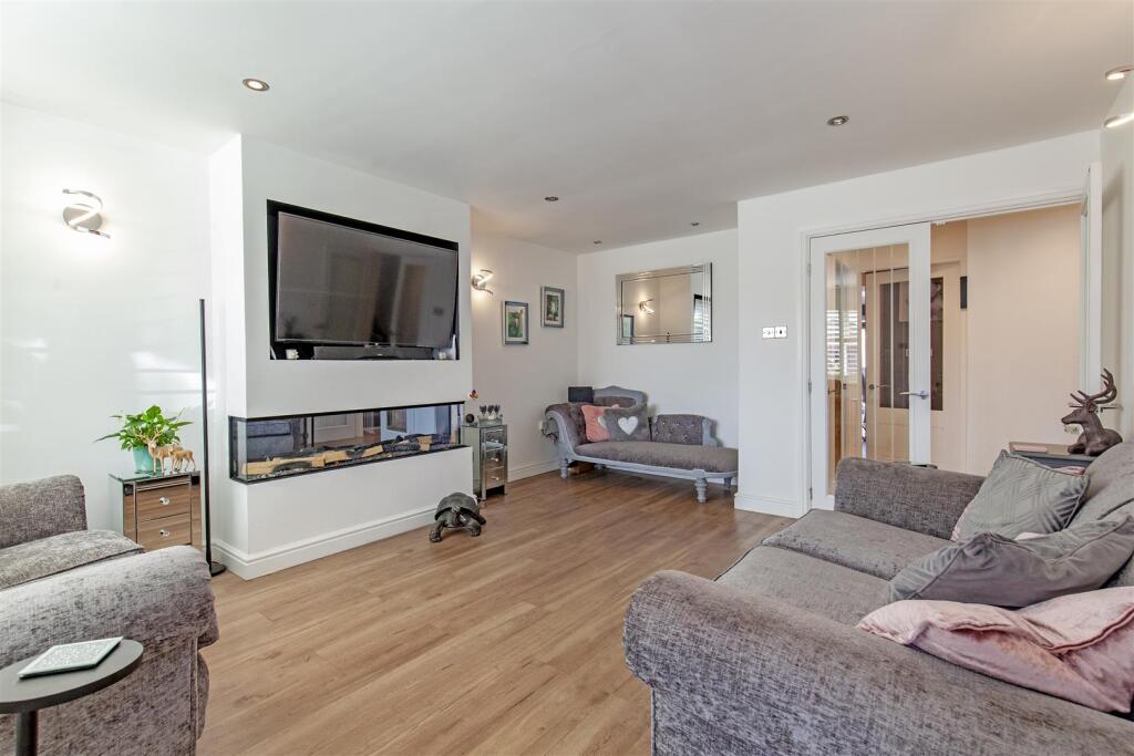 Reception Room-1.jpg