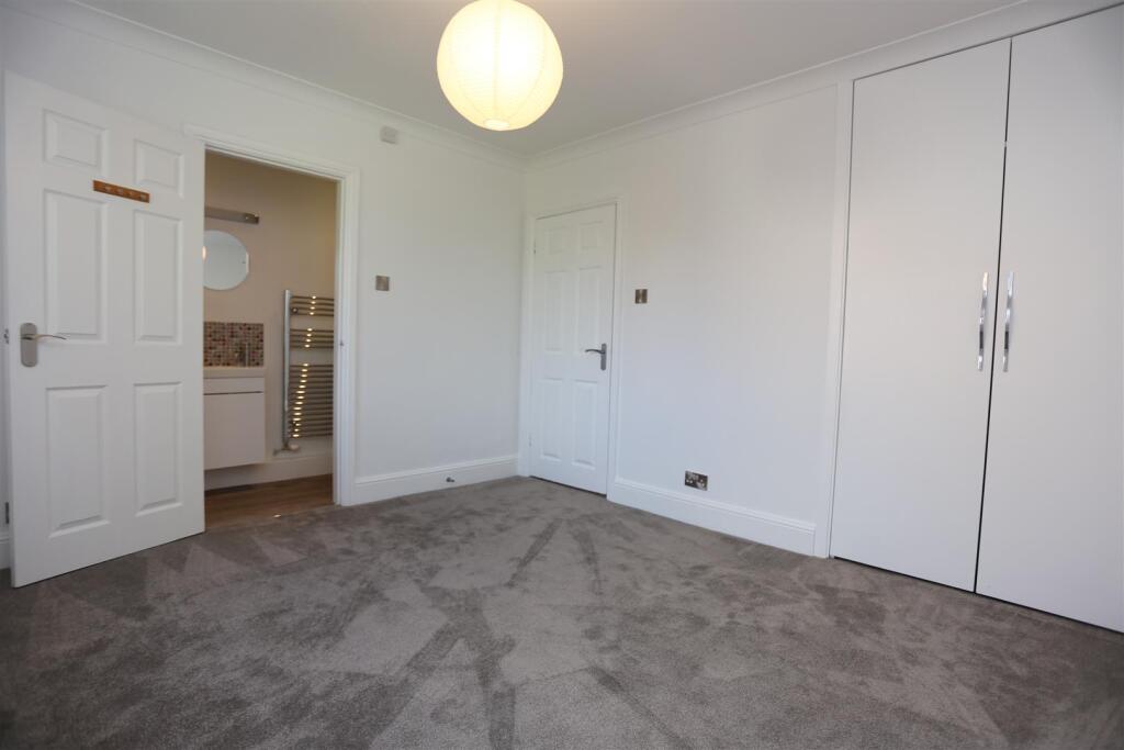 2, 5 Princes Ave (11).JPG