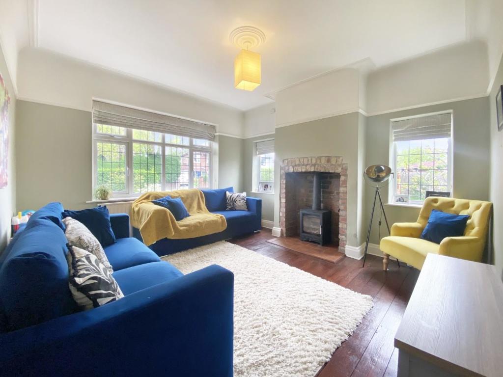 Dining Room/Second Lounge