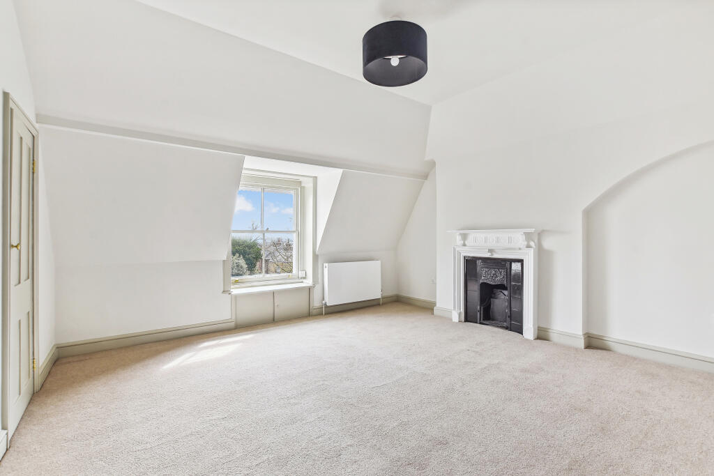 12-4e28097b-932c-4547-bb6f-3c87eaa7af4fGCHAM - ...