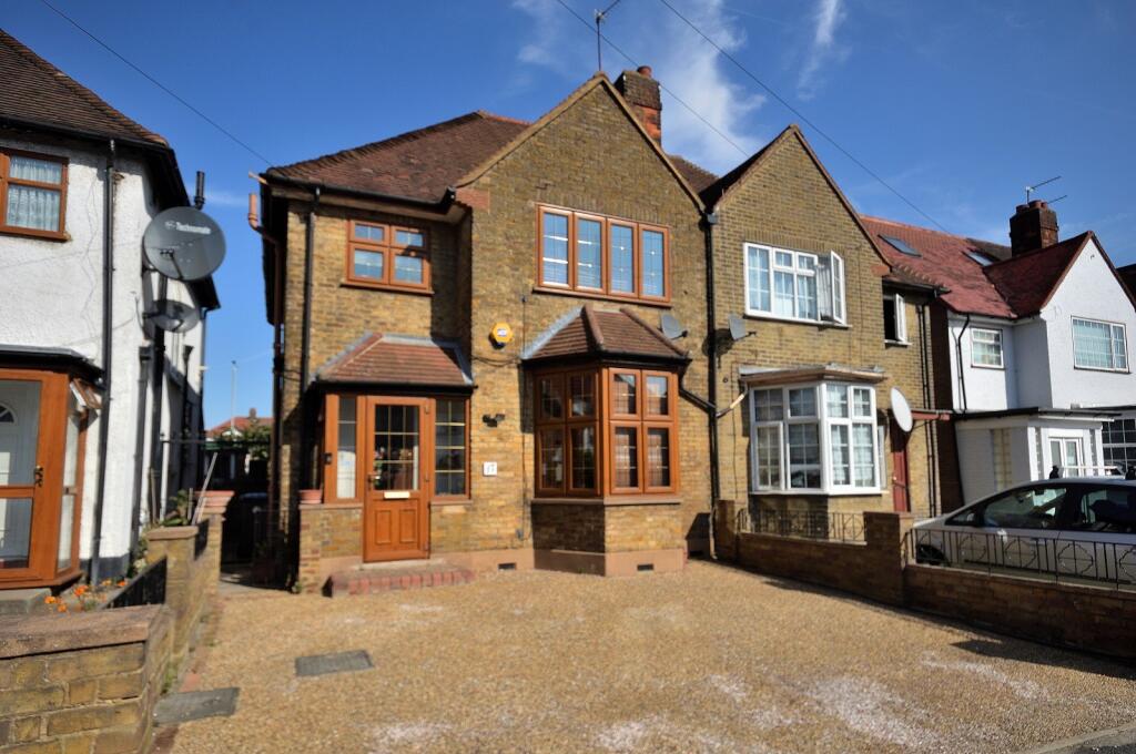 3-Bedroom Semi-Detached House FOR SALE ¿ Mitche
