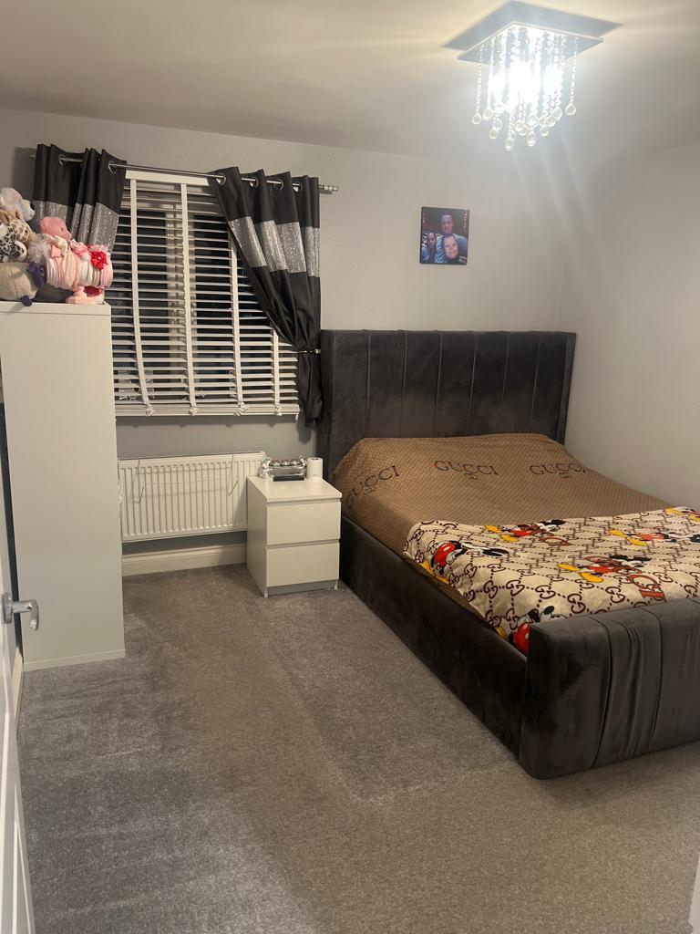 Bedroom One.jpeg