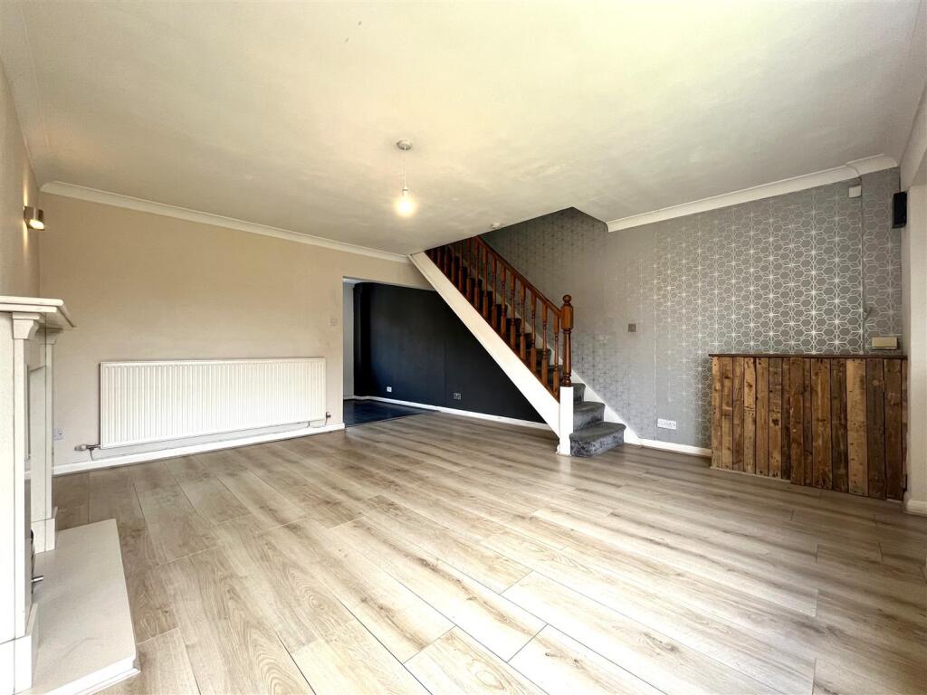 Living Room Aspect 4