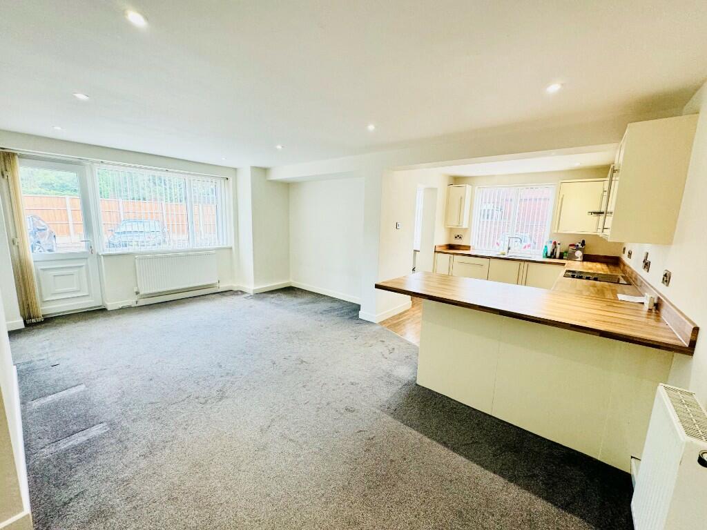 Living/Kitchen