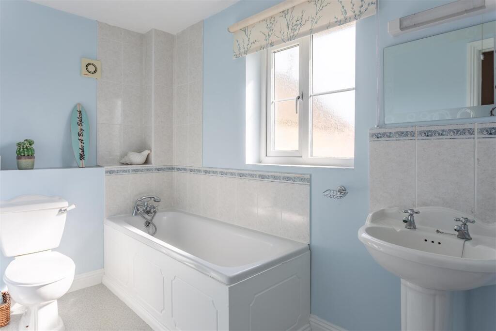 Bathroom.jpg