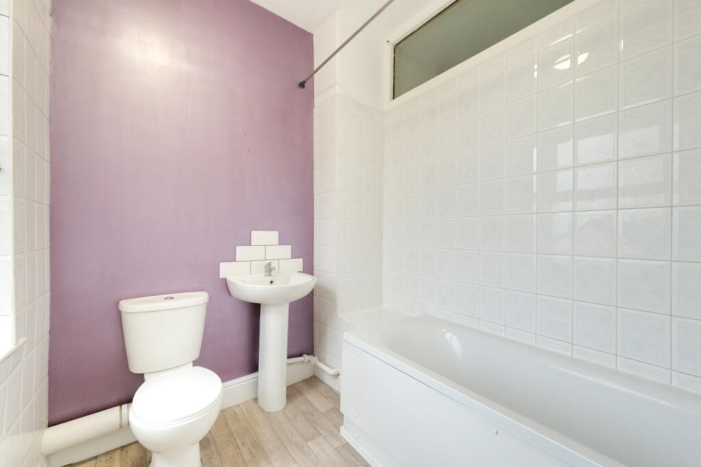 F2 Bathroom T202402231430.jpg