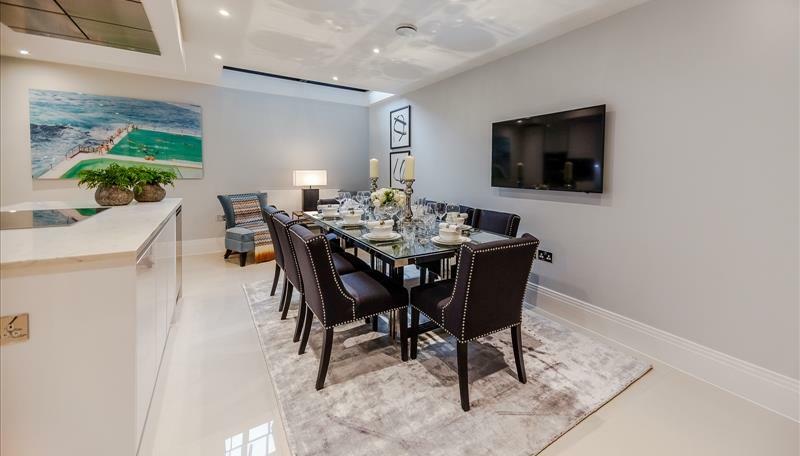 Dining Area.jpg