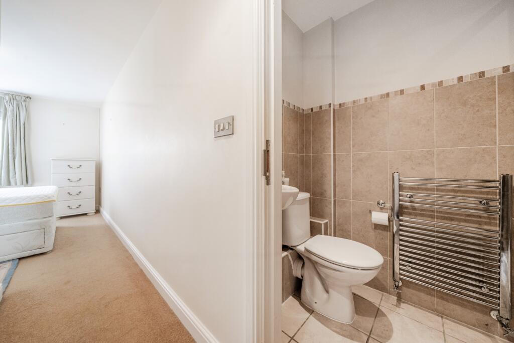 92F3C0D6-6B0E-4D84-ADB5-33F340B2B1E9