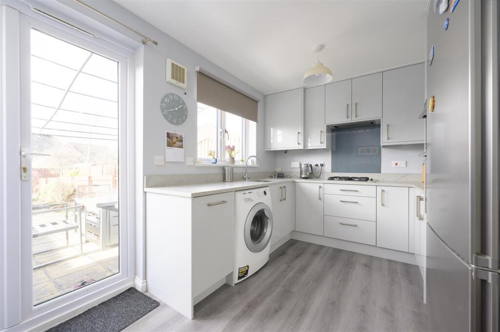 11 Teal Place 012.jpg