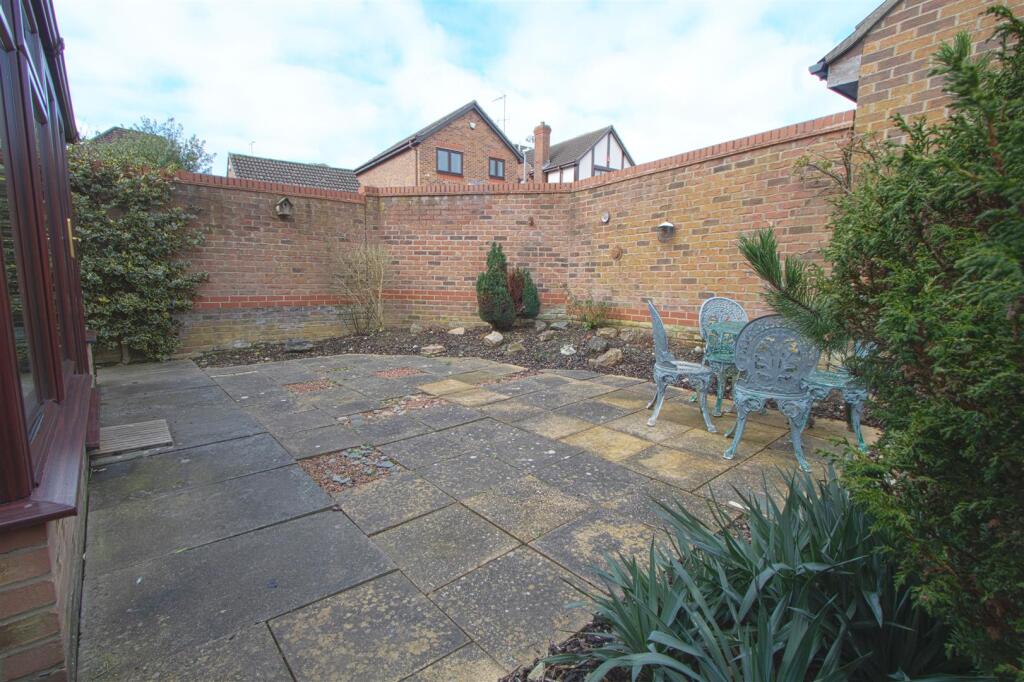 GARDEN.jpg