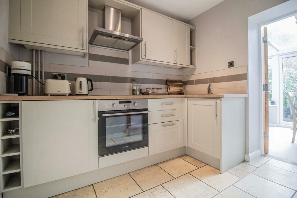 51 Risbygate Street [Kitchen] 03.jpg