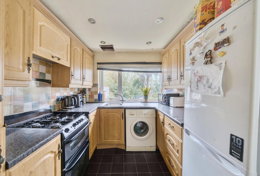 1363997-13-68e7a5...