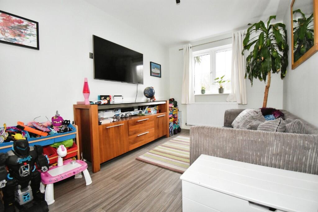 Snug / Dining area
