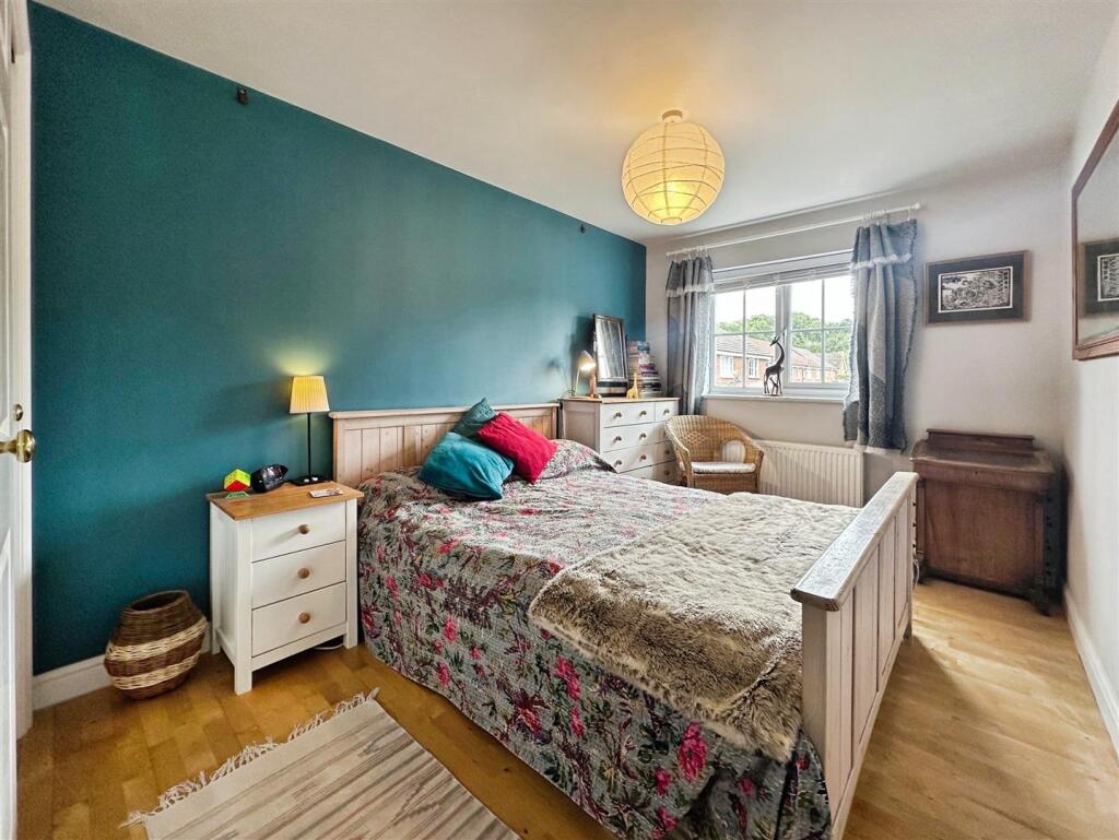 335f00ac--4292-A318-E556C4FDF0BA-46764-00000FECF72