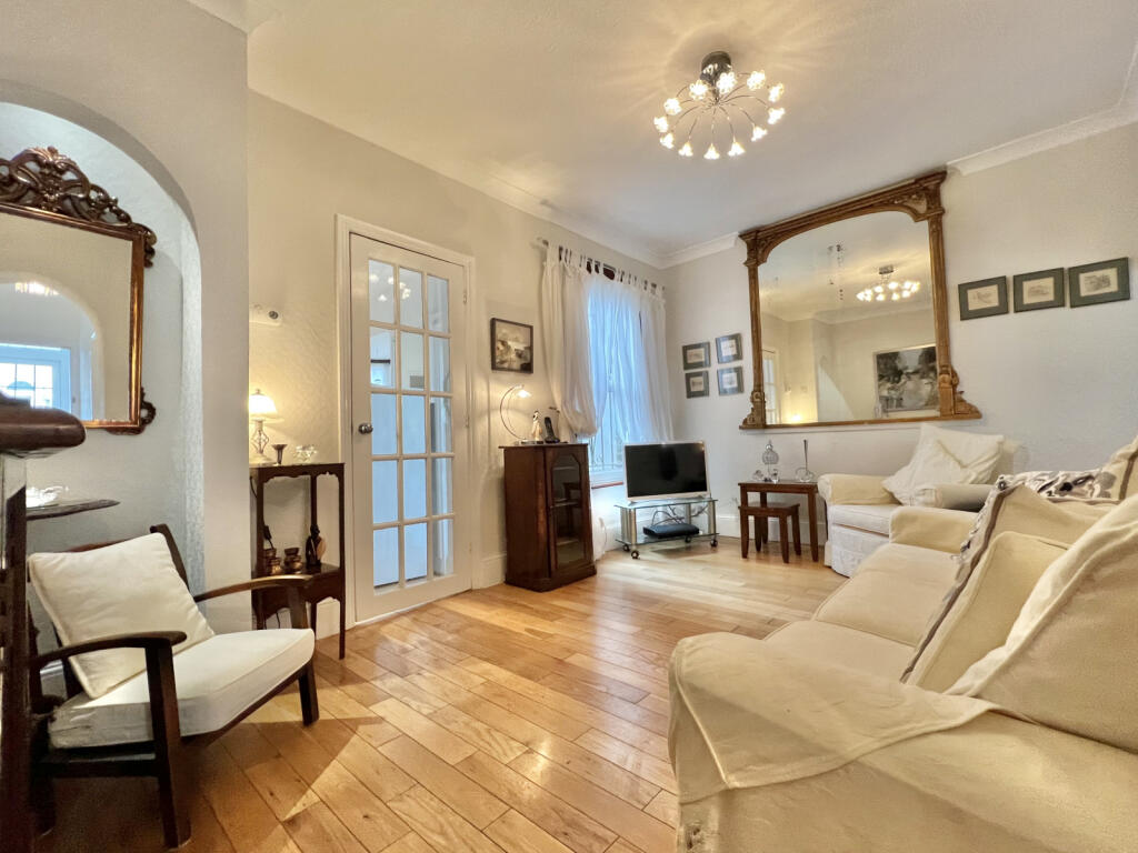 SPACIOUS, EXTENDED Period Victorian 1882 Villa