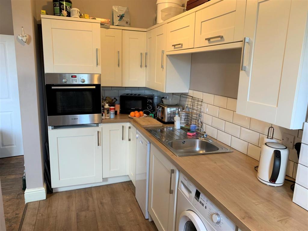 Kitchen 8.jpg