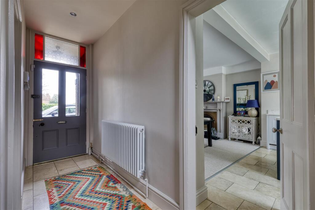 Spacious Entrance Hall