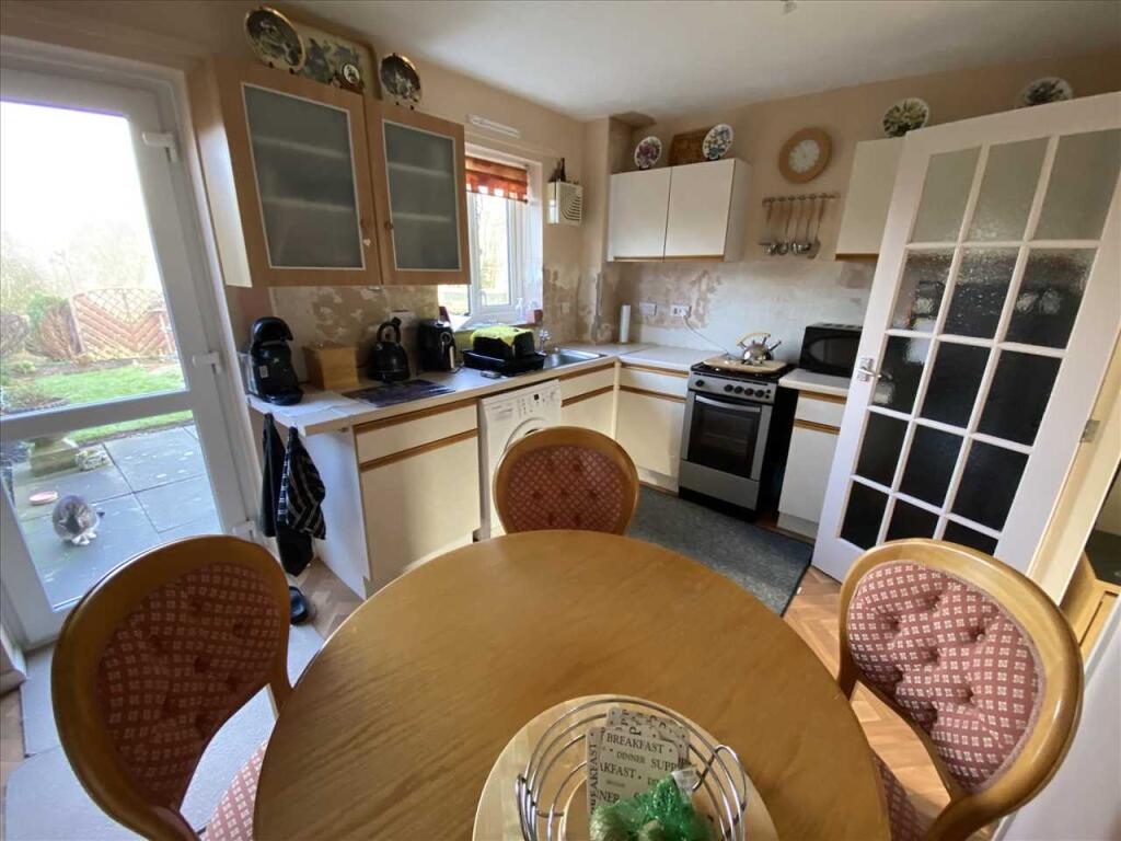 Dining Kitchen: