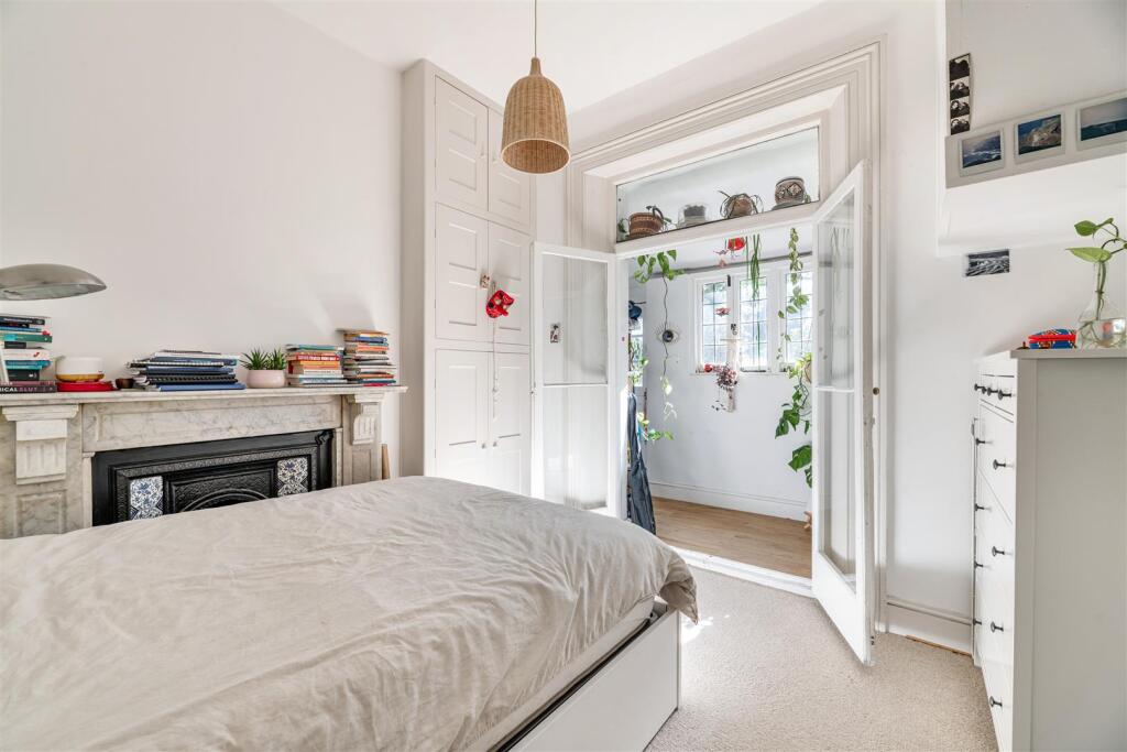 Whipps Cross Road, E11