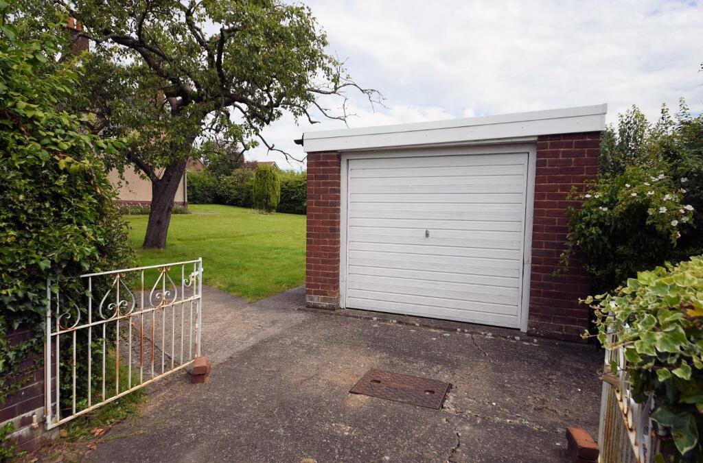 DETACHED GARAGE