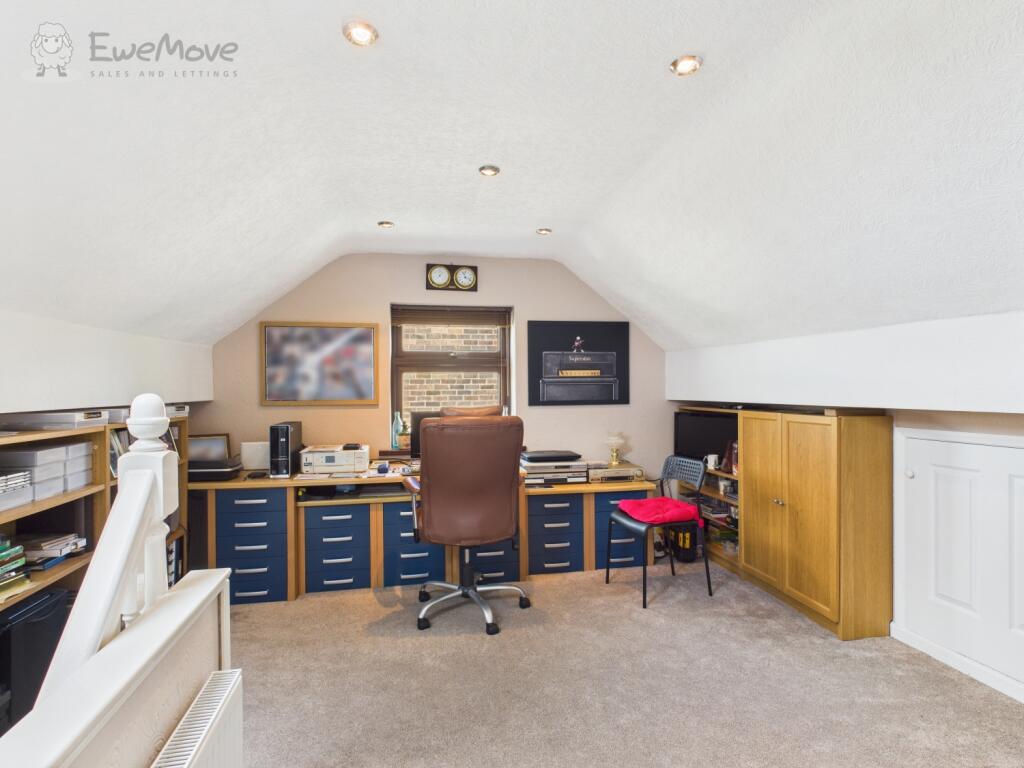 CAM05065G0-PR0011-STILL017