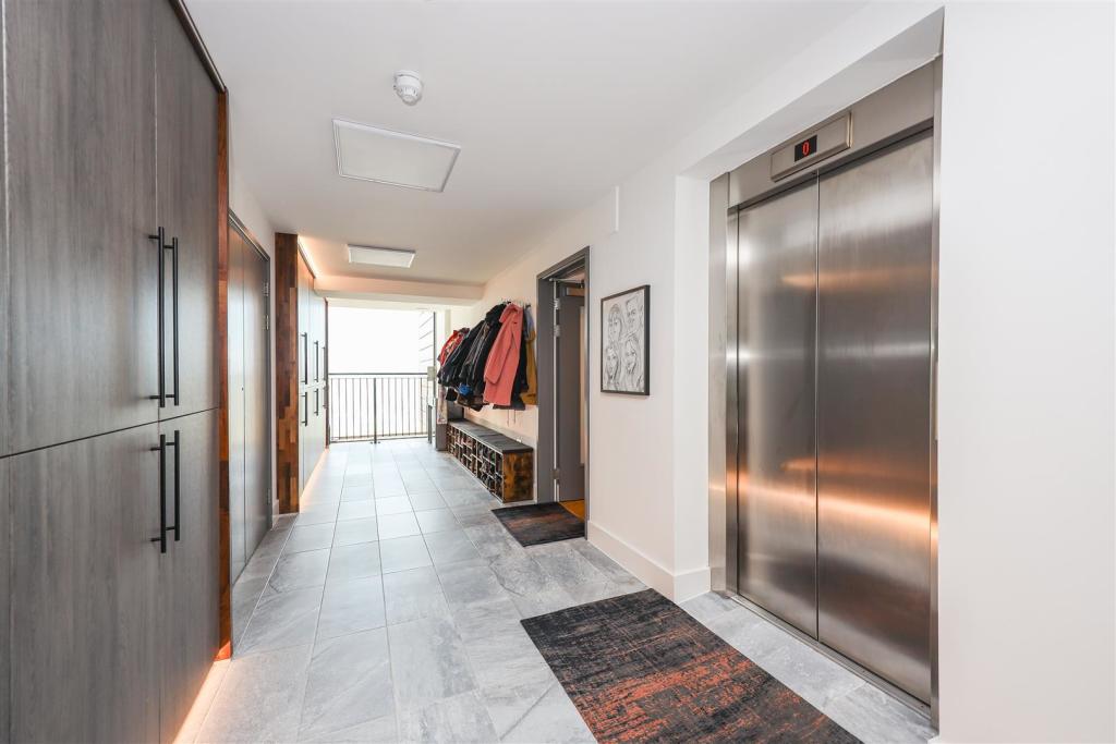 Private Lobby Area