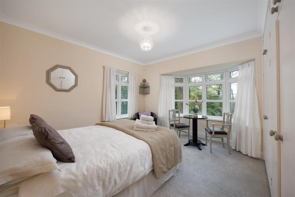 The Bungalow Bed 1