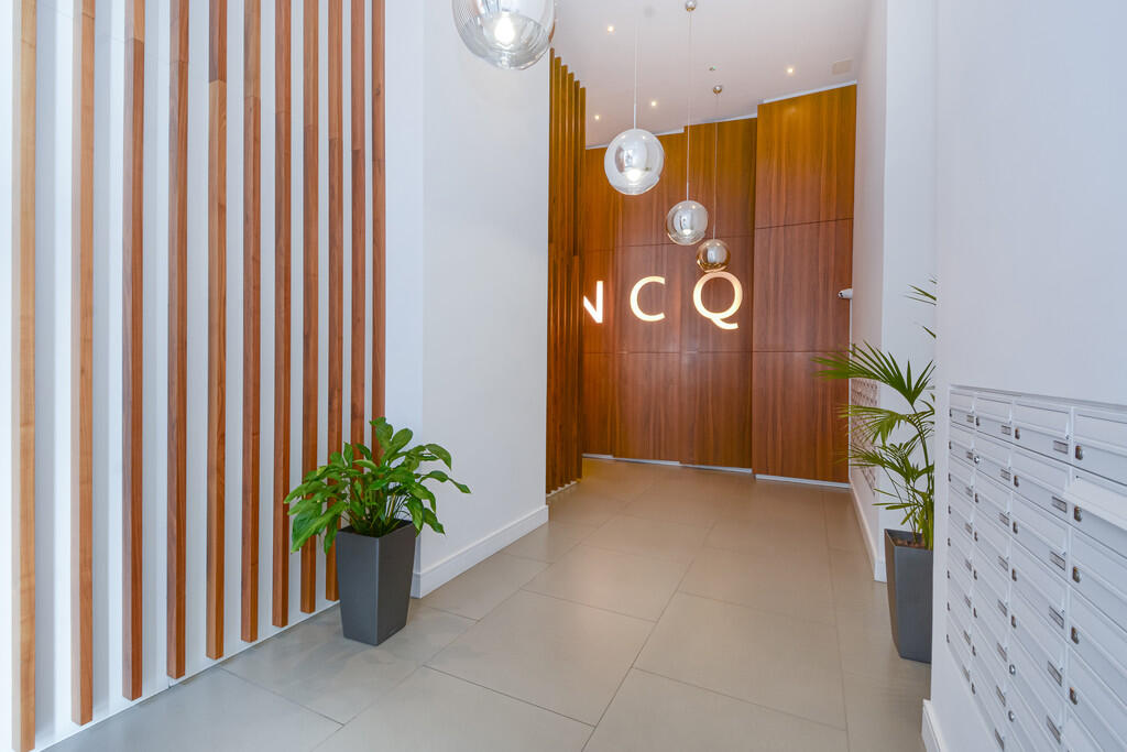 81 Beacon Point(1...