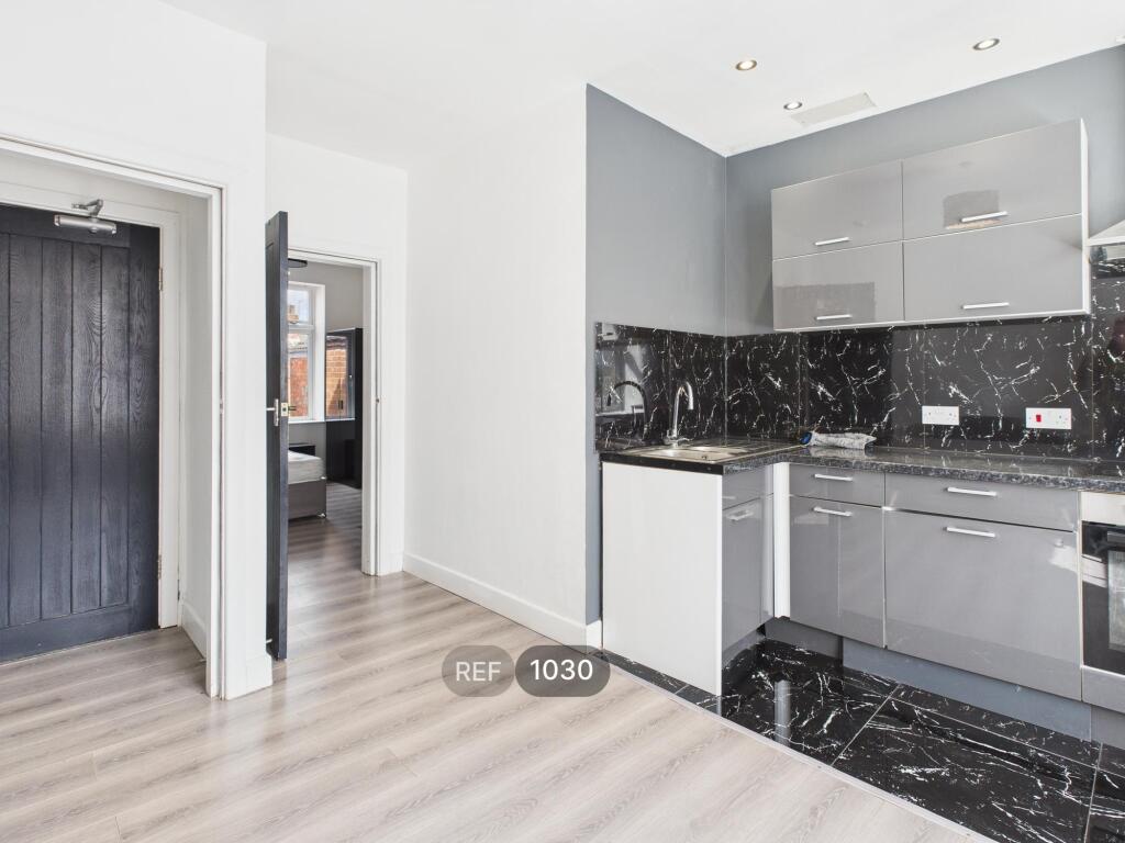 Kitchen &amp; Living area 1