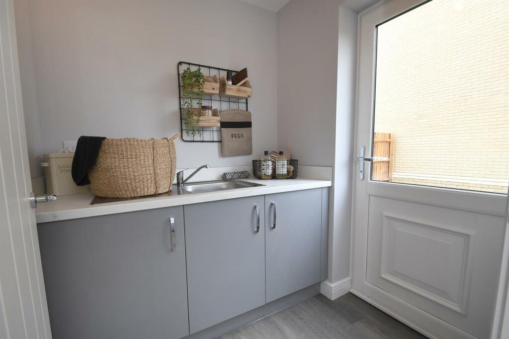 Bellway Eastern Counties - Ivy Hill sales office a