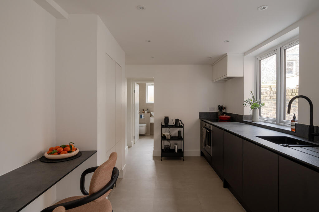 264325 - York Way, London N7 - high res - NPP01...