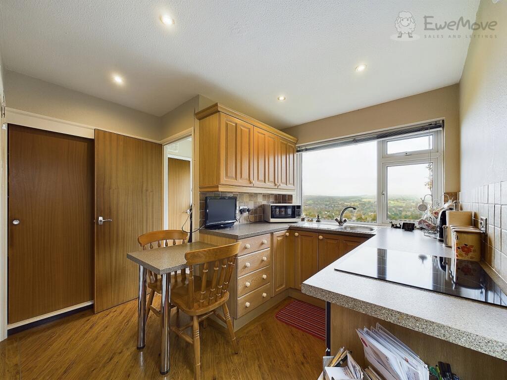 CAM03640G0-PR0022-STILL020