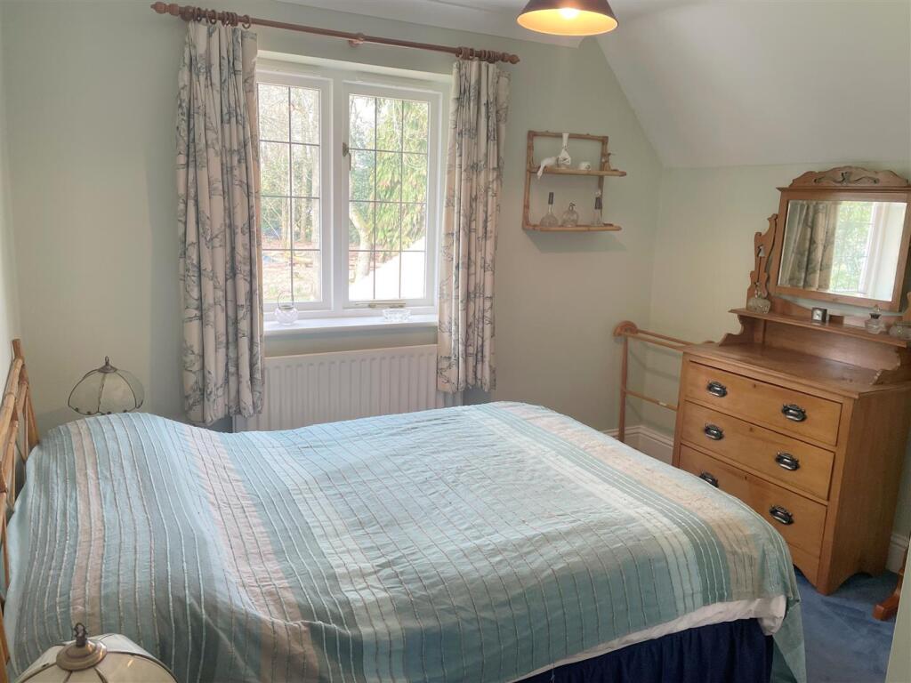 Bed 3.JPG