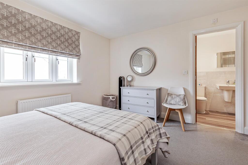 Master Bedroom 3.jpg