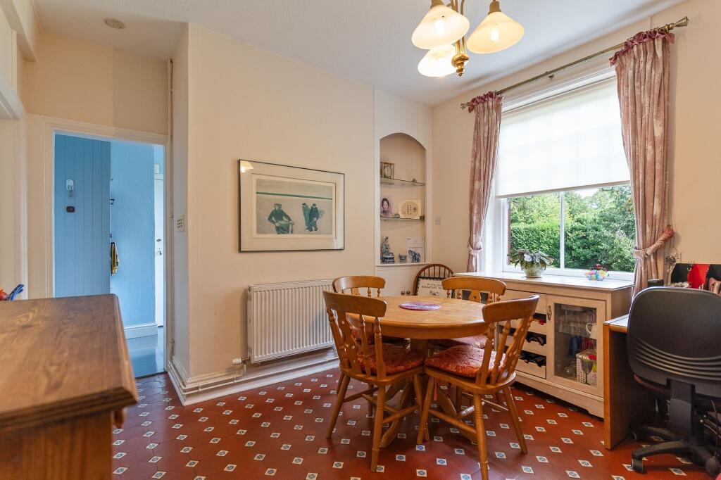 Breakfast room