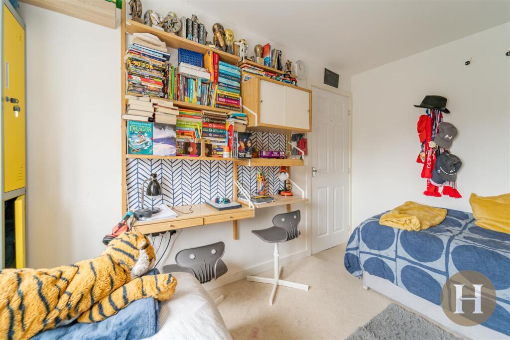 Hadleigh Estate Agents-20.jpg