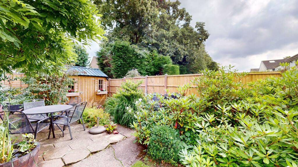 12-St-Helens-Gardens-08072024_164616
