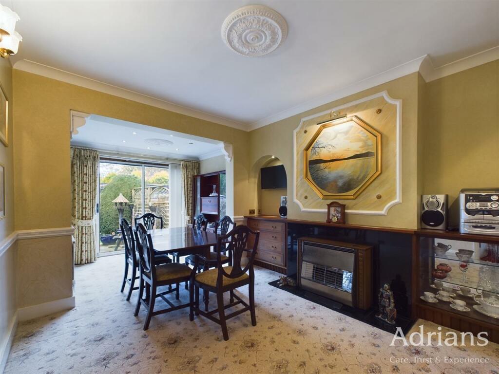 REAR RECEPTION ROOM
