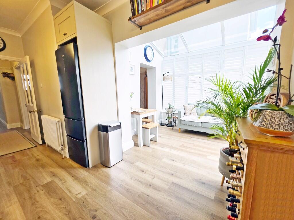 Kitchen to Br'fst Rm