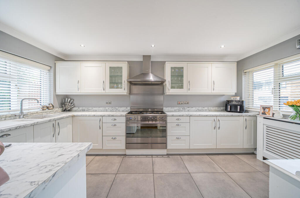 1382180-12-691d94...