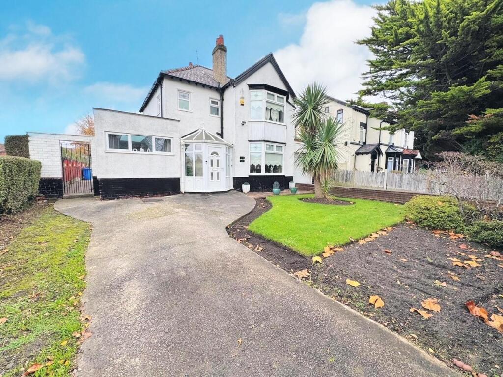 Dinas Lane, Huyton, Liverpool