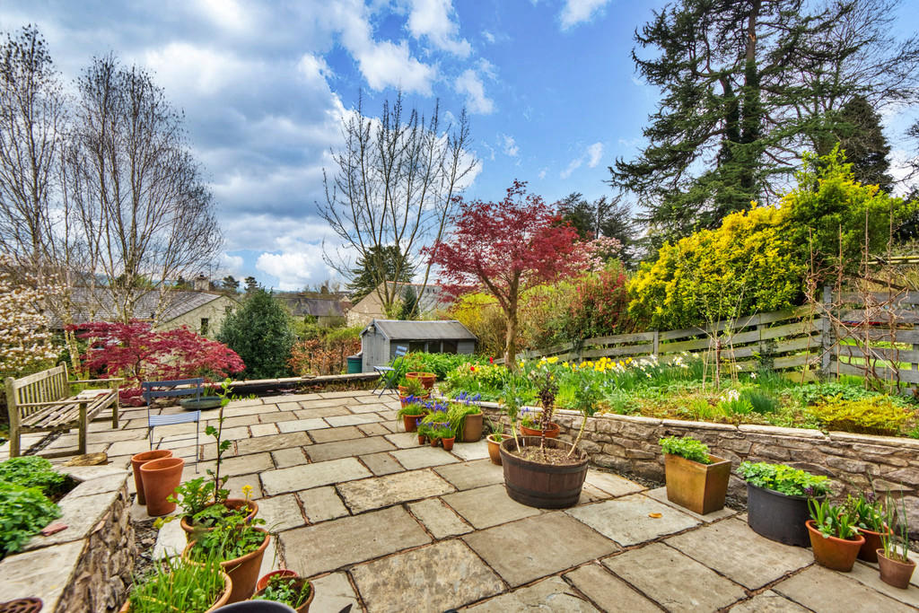  Landscaped Rear ...