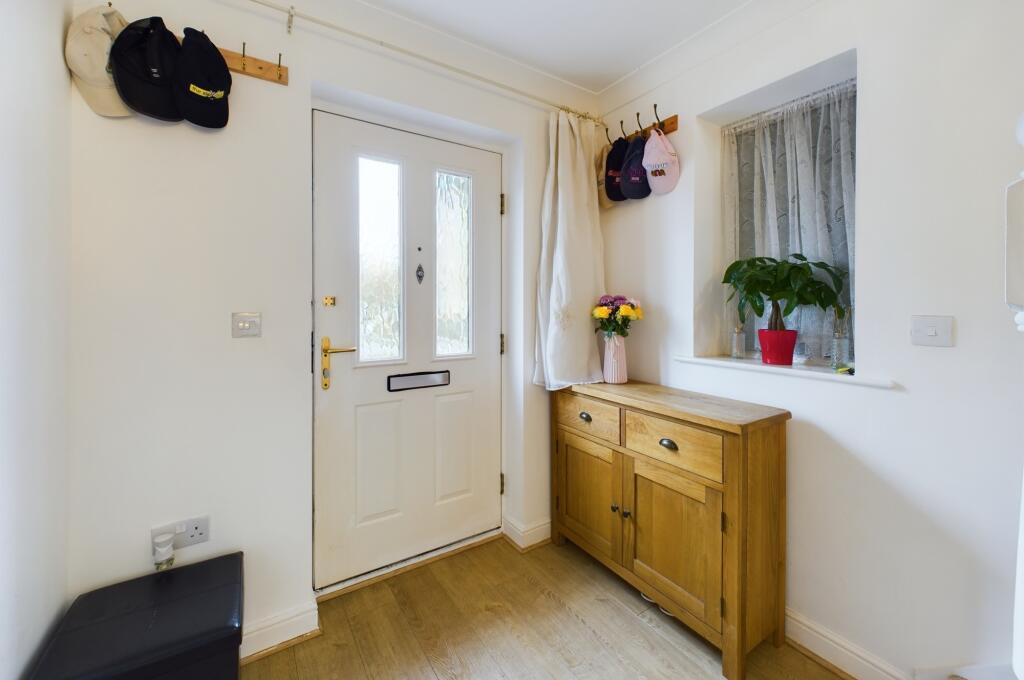 CAM02545G0-PR0334-STILL011