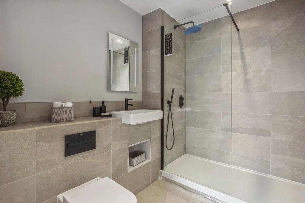 Show Apartment